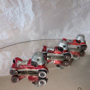 Three Hot Wheels Redline Red Barrens 1970, 1974